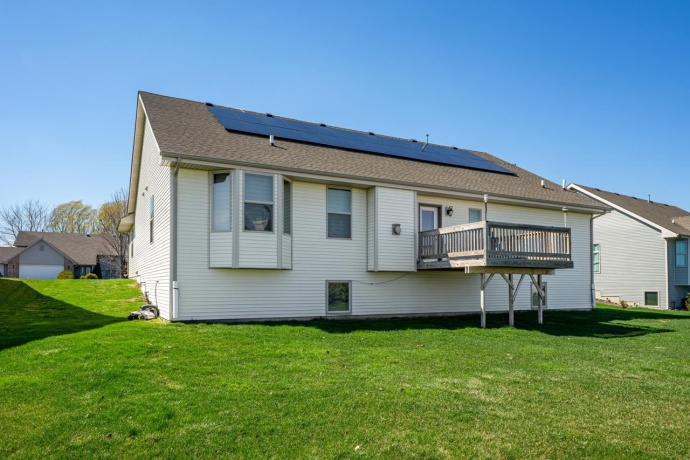 1103 Burlington, DAVIS JUNCTION, Illinois 61020, 4 Bedrooms Bedrooms, ,2 BathroomsBathrooms,House,For Sale,Burlington,202602083