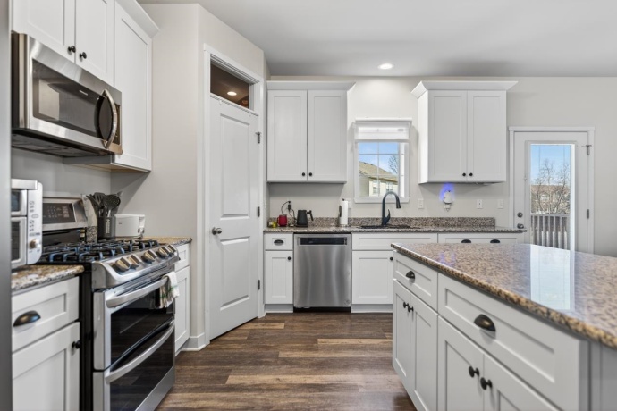 1103 Burlington, DAVIS JUNCTION, Illinois 61020, 4 Bedrooms Bedrooms, ,2 BathroomsBathrooms,House,For Sale,Burlington,202602083