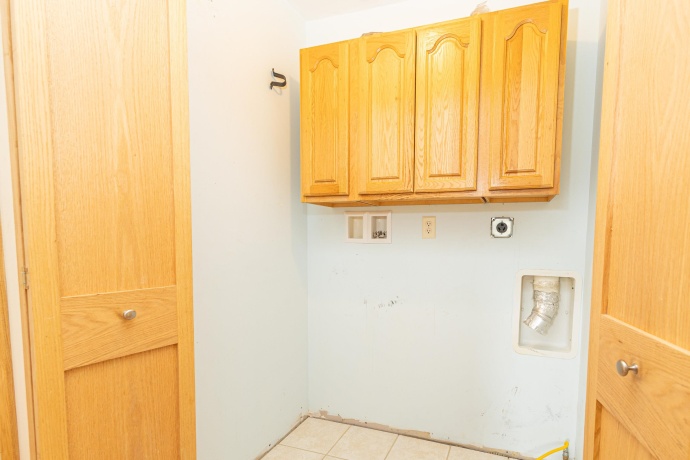 13800 Valley, EAST DUBUQUE, Illinois 61025, 4 Bedrooms Bedrooms, ,3 BathroomsBathrooms,House,For Sale,Valley,202602086