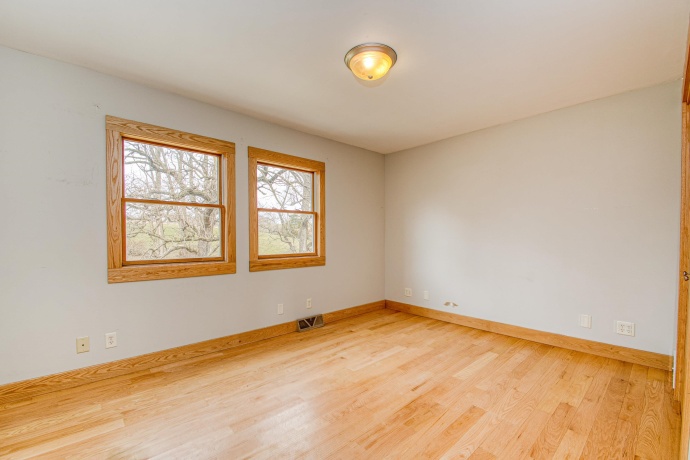 13800 Valley, EAST DUBUQUE, Illinois 61025, 4 Bedrooms Bedrooms, ,3 BathroomsBathrooms,House,For Sale,Valley,202602086