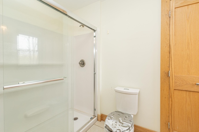 13800 Valley, EAST DUBUQUE, Illinois 61025, 4 Bedrooms Bedrooms, ,3 BathroomsBathrooms,House,For Sale,Valley,202602086