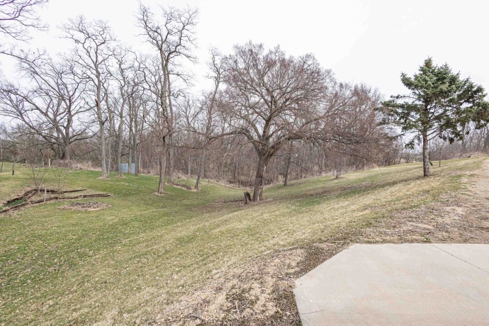 13800 Valley, EAST DUBUQUE, Illinois 61025, 4 Bedrooms Bedrooms, ,3 BathroomsBathrooms,House,For Sale,Valley,202602086