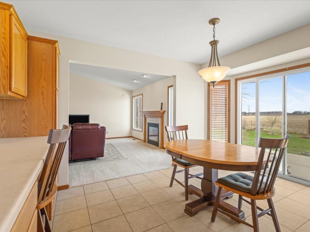 2170 Burnett, BELVIDERE, Illinois 61008, 3 Bedrooms Bedrooms, ,2 BathroomsBathrooms,House,For Sale,Burnett,202602091