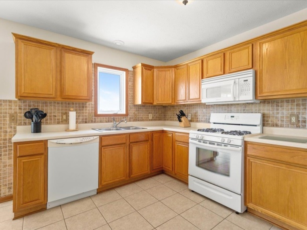 2170 Burnett, BELVIDERE, Illinois 61008, 3 Bedrooms Bedrooms, ,2 BathroomsBathrooms,House,For Sale,Burnett,202602091