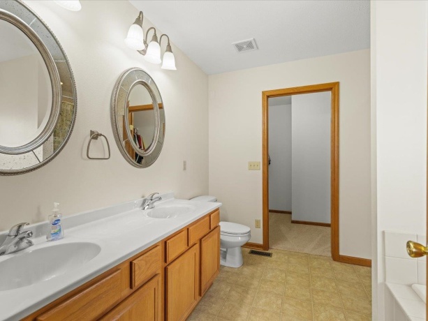 2170 Burnett, BELVIDERE, Illinois 61008, 3 Bedrooms Bedrooms, ,2 BathroomsBathrooms,House,For Sale,Burnett,202602091