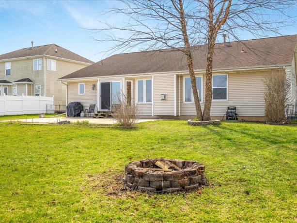 2170 Burnett, BELVIDERE, Illinois 61008, 3 Bedrooms Bedrooms, ,2 BathroomsBathrooms,House,For Sale,Burnett,202602091