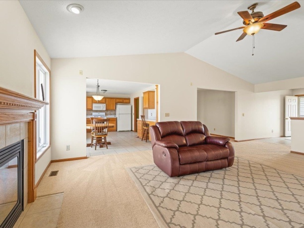 2170 Burnett, BELVIDERE, Illinois 61008, 3 Bedrooms Bedrooms, ,2 BathroomsBathrooms,House,For Sale,Burnett,202602091