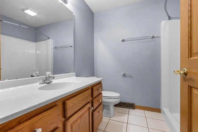 607 6th, OREGON, Illinois 61061, 4 Bedrooms Bedrooms, ,2 BathroomsBathrooms,House,For Sale,6th,202602092