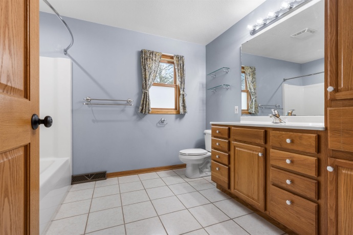 607 6th, OREGON, Illinois 61061, 4 Bedrooms Bedrooms, ,2 BathroomsBathrooms,House,For Sale,6th,202602092