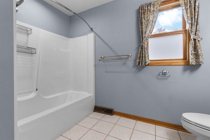 607 6th, OREGON, Illinois 61061, 4 Bedrooms Bedrooms, ,2 BathroomsBathrooms,House,For Sale,6th,202602092