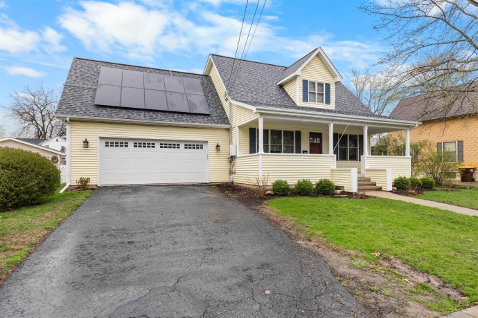 607 6th, OREGON, Illinois 61061, 4 Bedrooms Bedrooms, ,2 BathroomsBathrooms,House,For Sale,6th,202602092