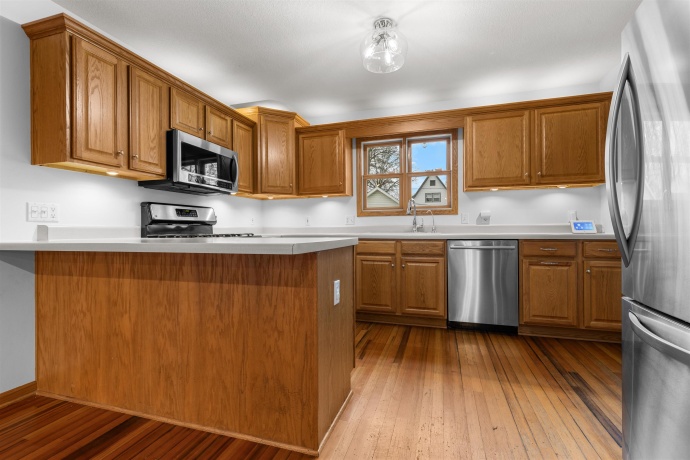 607 6th, OREGON, Illinois 61061, 4 Bedrooms Bedrooms, ,2 BathroomsBathrooms,House,For Sale,6th,202602092