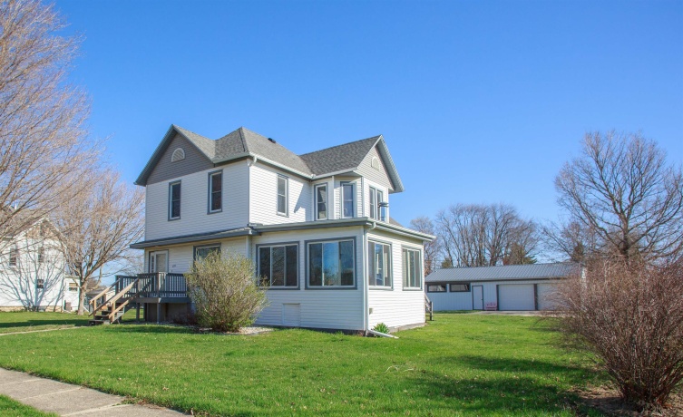 214 Provost, LENA, Illinois 61048, 4 Bedrooms Bedrooms, ,2 BathroomsBathrooms,House,For Sale,Provost,202602097