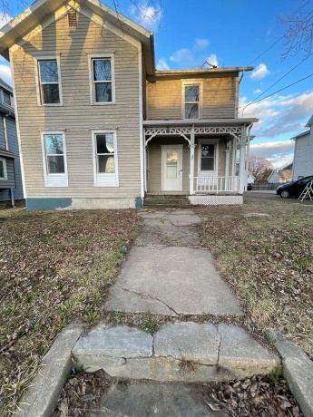 217 West, FREEPORT, Illinois 61032, 3 Bedrooms Bedrooms, ,1 BathroomBathrooms,House,For Sale,West,202602098