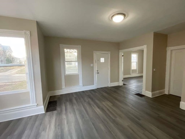 217 West, FREEPORT, Illinois 61032, 3 Bedrooms Bedrooms, ,1 BathroomBathrooms,House,For Sale,West,202602098