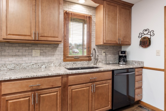 6658 Nestlewood, ROSCOE, Illinois 61073, 4 Bedrooms Bedrooms, ,2 BathroomsBathrooms,House,For Sale,Nestlewood,202602099