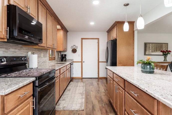 6658 Nestlewood, ROSCOE, Illinois 61073, 4 Bedrooms Bedrooms, ,2 BathroomsBathrooms,House,For Sale,Nestlewood,202602099