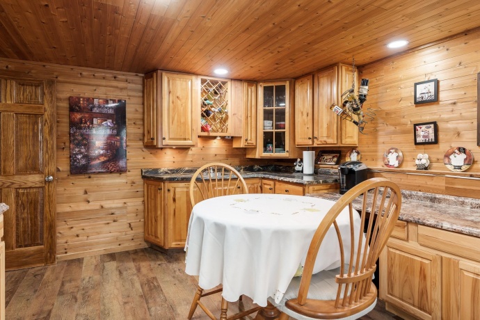 6658 Nestlewood, ROSCOE, Illinois 61073, 4 Bedrooms Bedrooms, ,2 BathroomsBathrooms,House,For Sale,Nestlewood,202602099