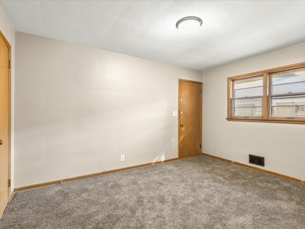 820 Cottage Grove, ROCKFORD, Illinois 61103, ,3 - 4 Units,For Sale,Cottage Grove,202506588