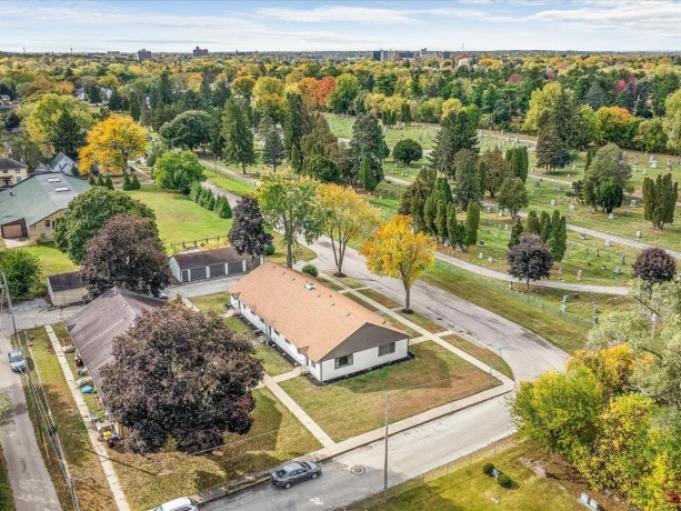 820 Cottage Grove, ROCKFORD, Illinois 61103, ,3 - 4 Units,For Sale,Cottage Grove,202506588