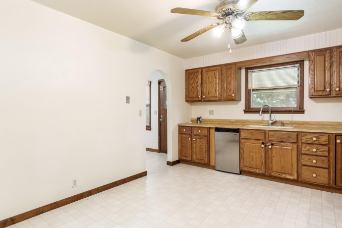 3009 Cannon, ROCKFORD, Illinois 61109, 2 Bedrooms Bedrooms, ,1 BathroomBathrooms,House,For Sale,Cannon,202602102