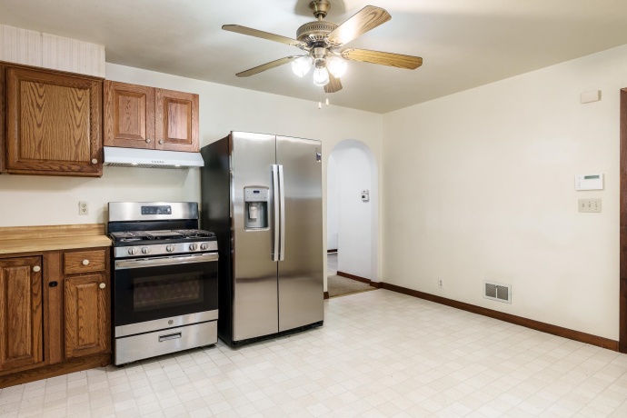 3009 Cannon, ROCKFORD, Illinois 61109, 2 Bedrooms Bedrooms, ,1 BathroomBathrooms,House,For Sale,Cannon,202602102