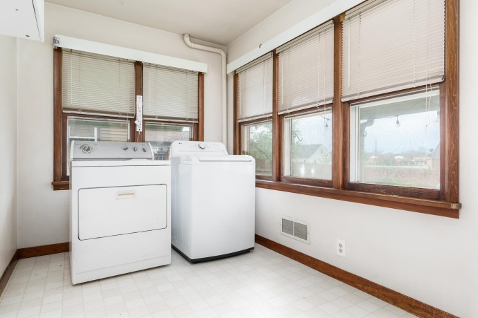 3009 Cannon, ROCKFORD, Illinois 61109, 2 Bedrooms Bedrooms, ,1 BathroomBathrooms,House,For Sale,Cannon,202602102