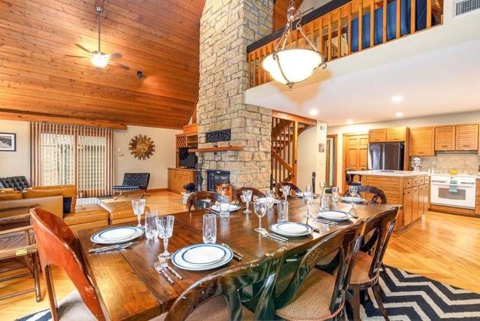 16 Hawthorn, GALENA, Illinois 61036, 5 Bedrooms Bedrooms, ,3 BathroomsBathrooms,House,For Sale,Hawthorn,202602103