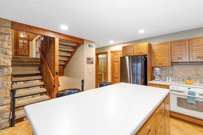 16 Hawthorn, GALENA, Illinois 61036, 5 Bedrooms Bedrooms, ,3 BathroomsBathrooms,House,For Sale,Hawthorn,202602103