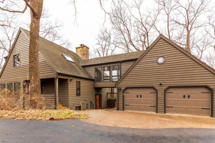 16 Hawthorn, GALENA, Illinois 61036, 5 Bedrooms Bedrooms, ,3 BathroomsBathrooms,House,For Sale,Hawthorn,202602103