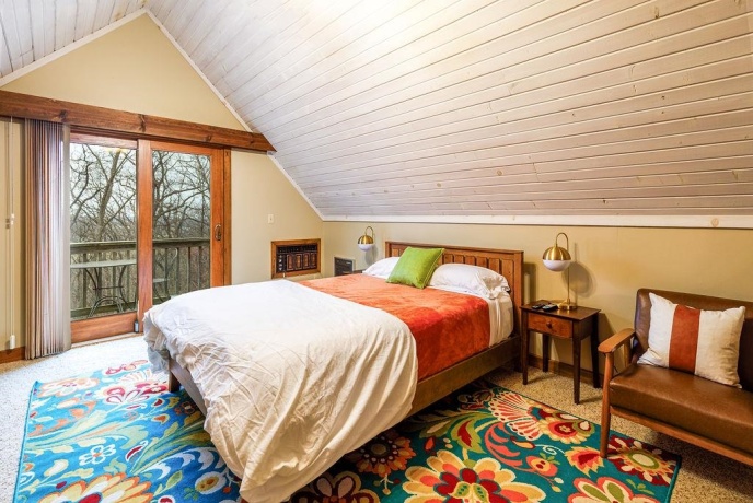 16 Hawthorn, GALENA, Illinois 61036, 5 Bedrooms Bedrooms, ,3 BathroomsBathrooms,House,For Sale,Hawthorn,202602103