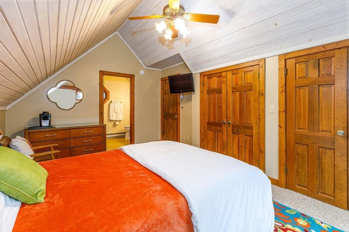 16 Hawthorn, GALENA, Illinois 61036, 5 Bedrooms Bedrooms, ,3 BathroomsBathrooms,House,For Sale,Hawthorn,202602103