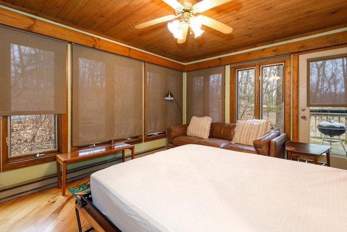 16 Hawthorn, GALENA, Illinois 61036, 5 Bedrooms Bedrooms, ,3 BathroomsBathrooms,House,For Sale,Hawthorn,202602103