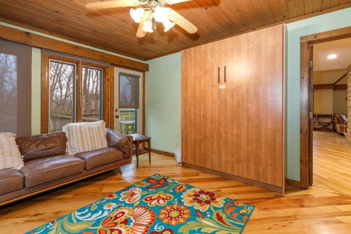 16 Hawthorn, GALENA, Illinois 61036, 5 Bedrooms Bedrooms, ,3 BathroomsBathrooms,House,For Sale,Hawthorn,202602103