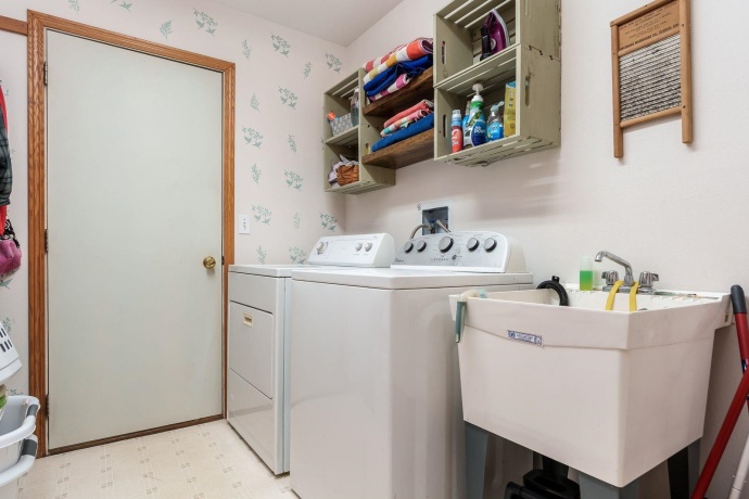 2085 Lake Summerset, DAVIS, Illinois 61019, 6 Bedrooms Bedrooms, ,3 BathroomsBathrooms,House,For Sale,Lake Summerset,202602105