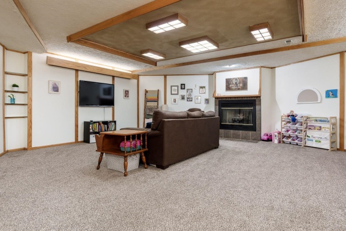 2085 Lake Summerset, DAVIS, Illinois 61019, 6 Bedrooms Bedrooms, ,3 BathroomsBathrooms,House,For Sale,Lake Summerset,202602105