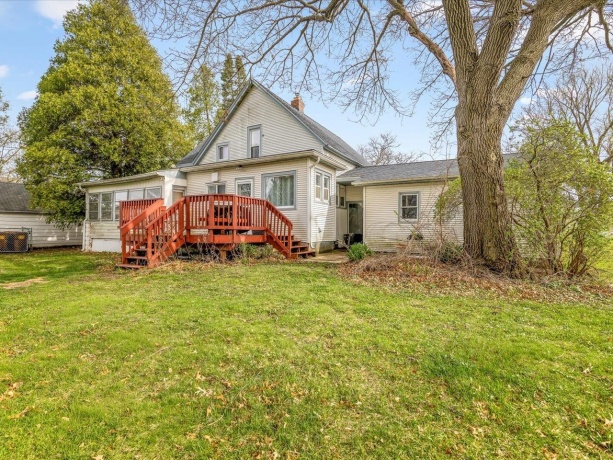 407 4th, BYRON, Illinois 61010, 4 Bedrooms Bedrooms, ,1 BathroomBathrooms,House,For Sale,4th,202602106