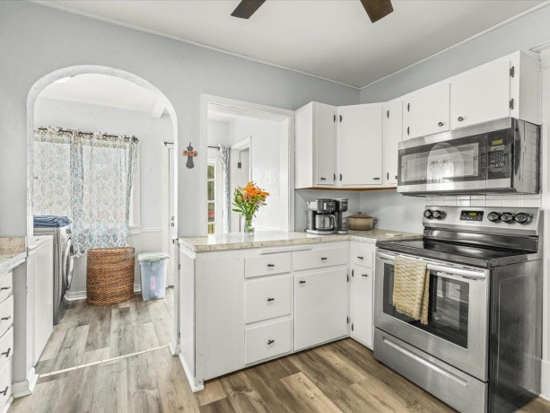 407 4th, BYRON, Illinois 61010, 4 Bedrooms Bedrooms, ,1 BathroomBathrooms,House,For Sale,4th,202602106