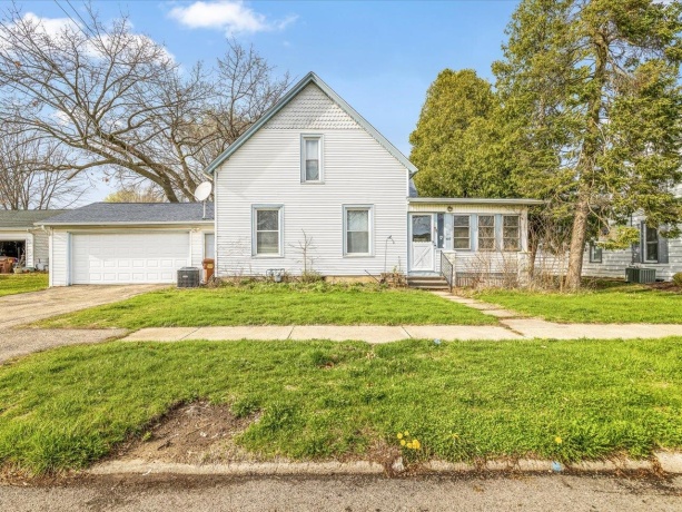 407 4th, BYRON, Illinois 61010, 4 Bedrooms Bedrooms, ,1 BathroomBathrooms,House,For Sale,4th,202602106