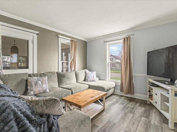 407 4th, BYRON, Illinois 61010, 4 Bedrooms Bedrooms, ,1 BathroomBathrooms,House,For Sale,4th,202602106