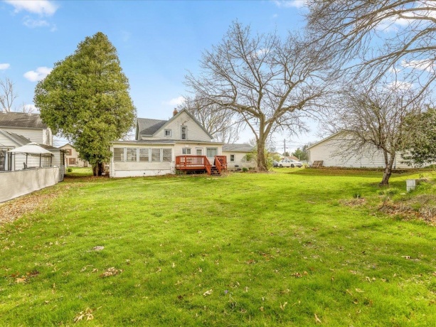 407 4th, BYRON, Illinois 61010, 4 Bedrooms Bedrooms, ,1 BathroomBathrooms,House,For Sale,4th,202602106