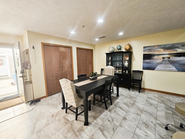 7260 Alpine Road #4, LOVES PARK, Illinois 61111, 2 Bedrooms Bedrooms, ,1 BathroomBathrooms,Condominium,For Sale,Alpine Road #4,202602109