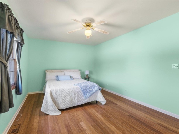 545 Andrew, LAKE ZURICH, Illinois 60047, 5 Bedrooms Bedrooms, ,2 BathroomsBathrooms,House,For Sale,Andrew,202601948