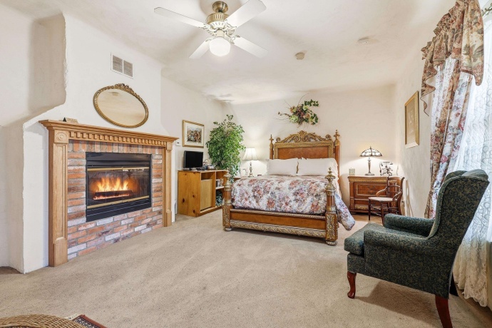 341 Spring, GALENA, Illinois 61036, 4 Bedrooms Bedrooms, ,4 BathroomsBathrooms,House,For Sale,Spring,202602119