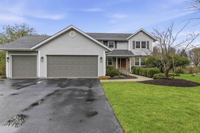 6990 Skyview, ROSCOE, Illinois 61073, 4 Bedrooms Bedrooms, ,2 BathroomsBathrooms,House,For Sale,Skyview,202602123