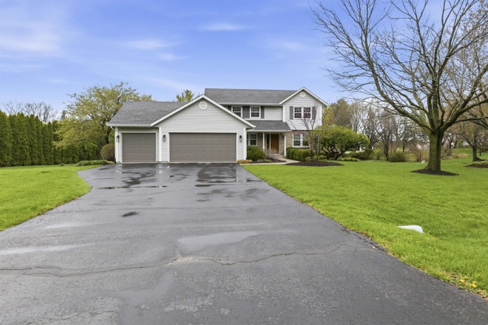 6990 Skyview, ROSCOE, Illinois 61073, 4 Bedrooms Bedrooms, ,2 BathroomsBathrooms,House,For Sale,Skyview,202602123