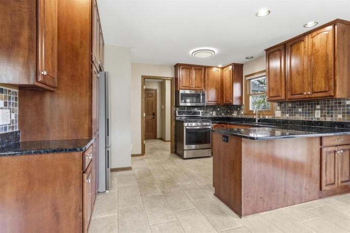 6990 Skyview, ROSCOE, Illinois 61073, 4 Bedrooms Bedrooms, ,2 BathroomsBathrooms,House,For Sale,Skyview,202602123