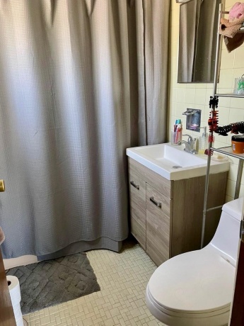 218 4, ROCKFORD, Illinois 61107, ,5+ Units,For Sale,4,202602122