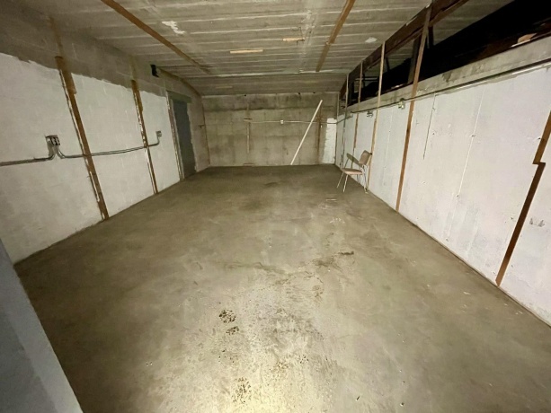 218 4, ROCKFORD, Illinois 61107, ,5+ Units,For Sale,4,202602122