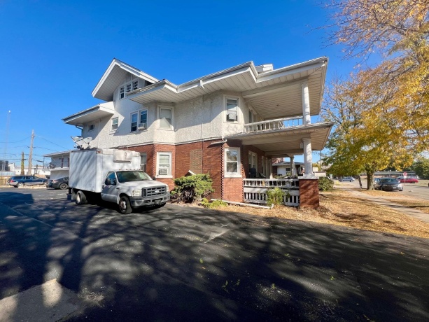 218 4, ROCKFORD, Illinois 61107, ,5+ Units,For Sale,4,202602122